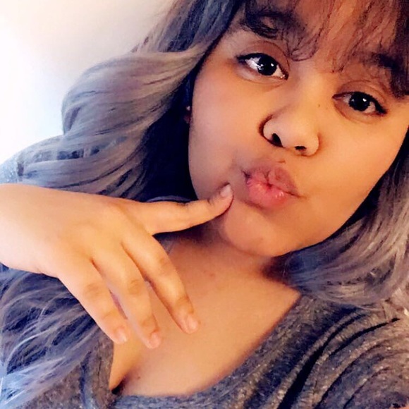 Meet your Posher, Carmen - Picture 2 of 6